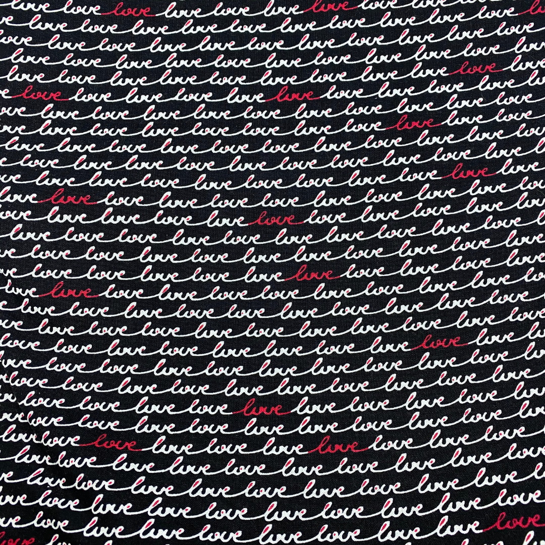 Collier pour chien pattern love cloo en metal fais au quebec /
Love Cloo pattern metal dog collar made in Quebec