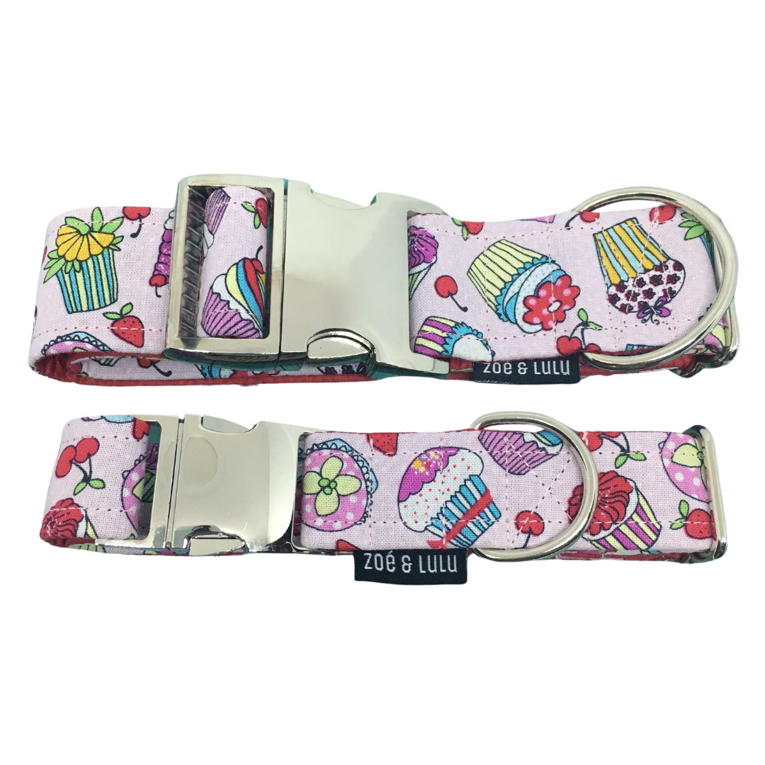 Collier pour chien rose petit gateau 
Avec clip en metal et fait au Québec /Pink cupcake dog collar
With metal clip and made in Quebec